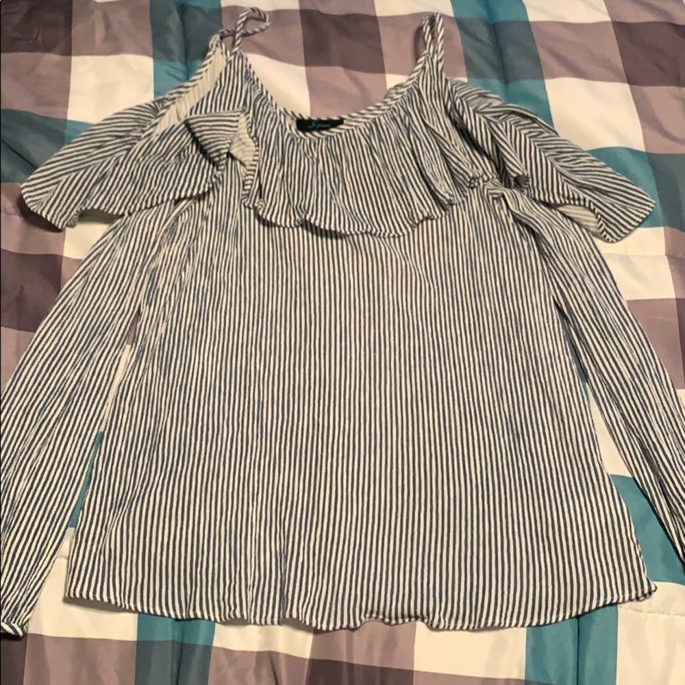 Ruffle off shoulder long sleeve